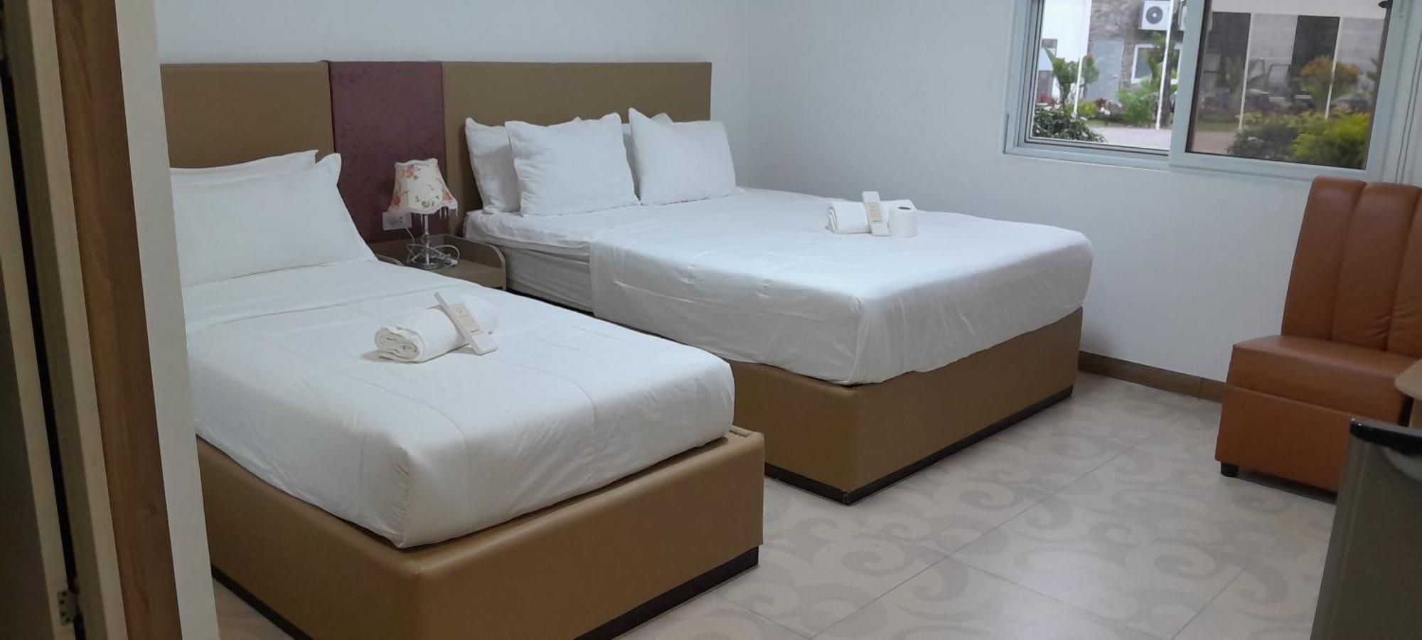 Airport Hotel Clark Clark Freeport Zone Esterno foto